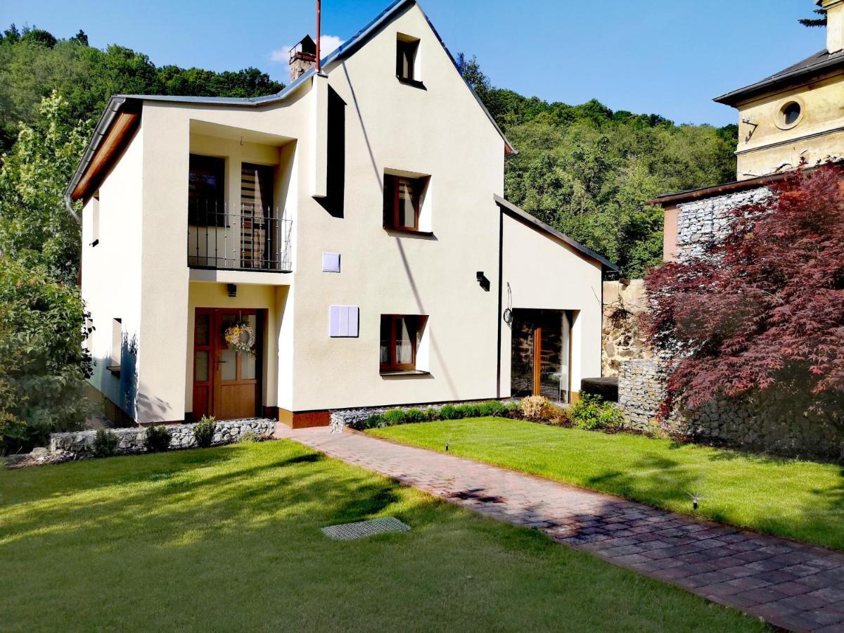 Villa Prazdninovy Dum Valdik Loket Exterior foto